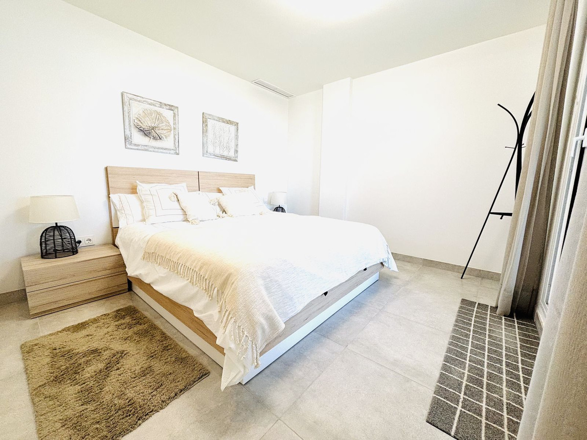 Te koop Middle Floor Apartment Costa Del Sol La Cala De Mijas € 729.000,-