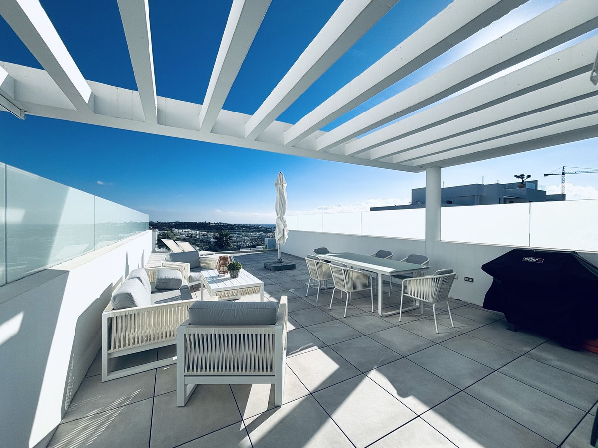 Te koop Middle Floor Apartment Costa Del Sol La Cala De Mijas € 729.000,-