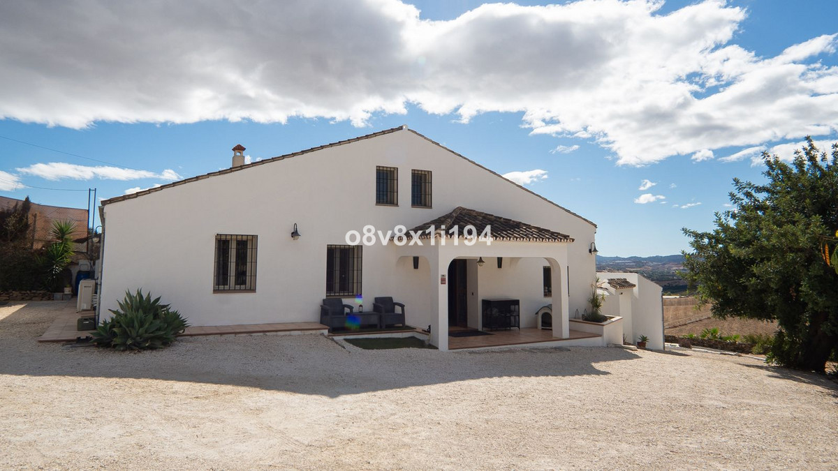 Te koop Finca - Cortijo Costa Del Sol Cártama € 650.000,-