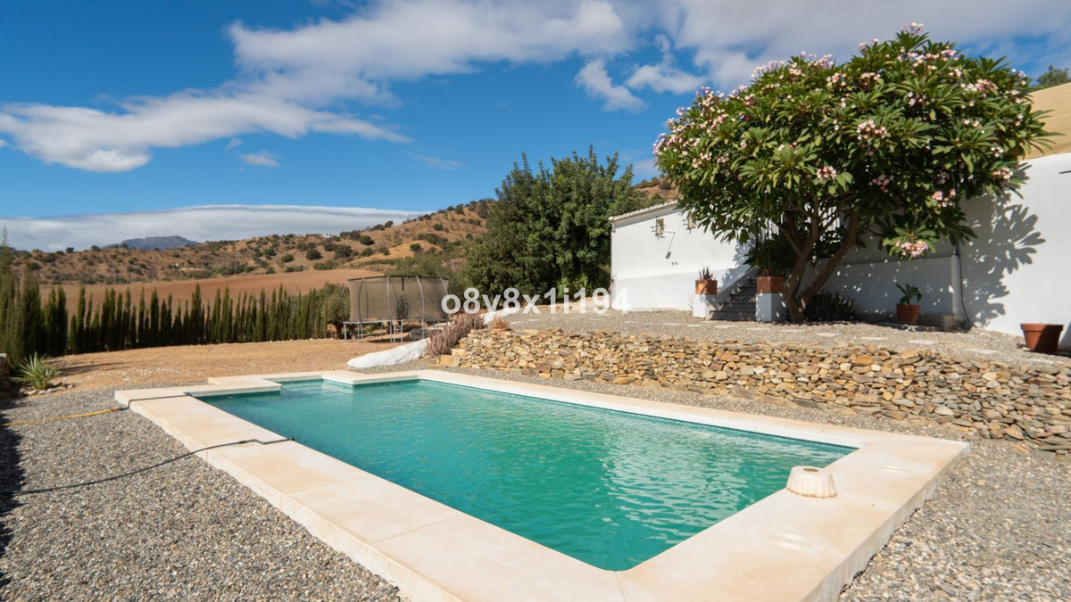 Te koop Finca - Cortijo Costa Del Sol Cártama € 650.000,-