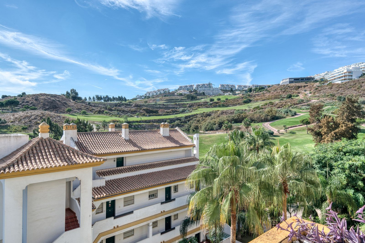Te koop Middle Floor Apartment Costa Del Sol Calanova Golf € 280.000,-