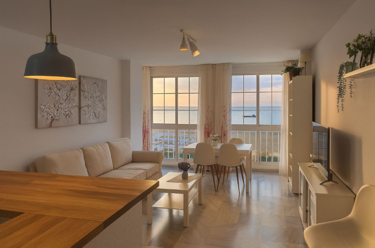 Te koop Middle Floor Apartment Costa Del Sol La Duquesa € 290.000,-