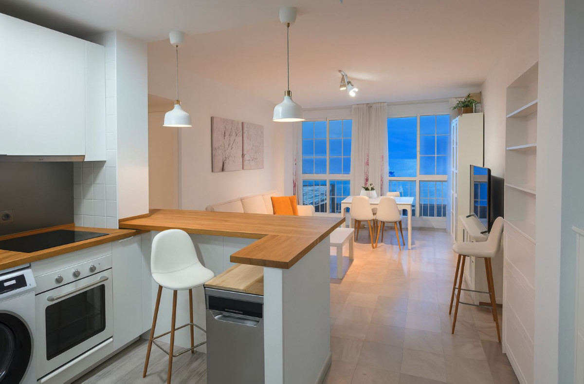 Te koop Middle Floor Apartment Costa Del Sol La Duquesa € 290.000,-