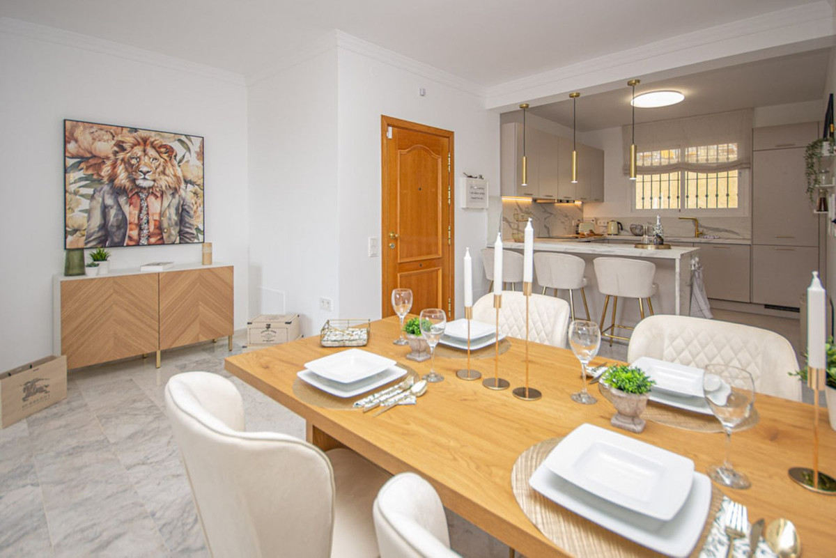 Te koop Middle Floor Apartment Costa Del Sol Calahonda € 499.000,-