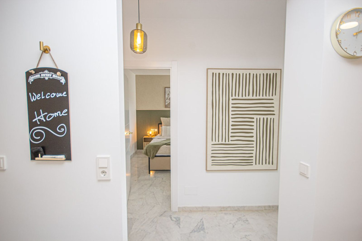 Te koop Middle Floor Apartment Costa Del Sol Calahonda € 499.000,-