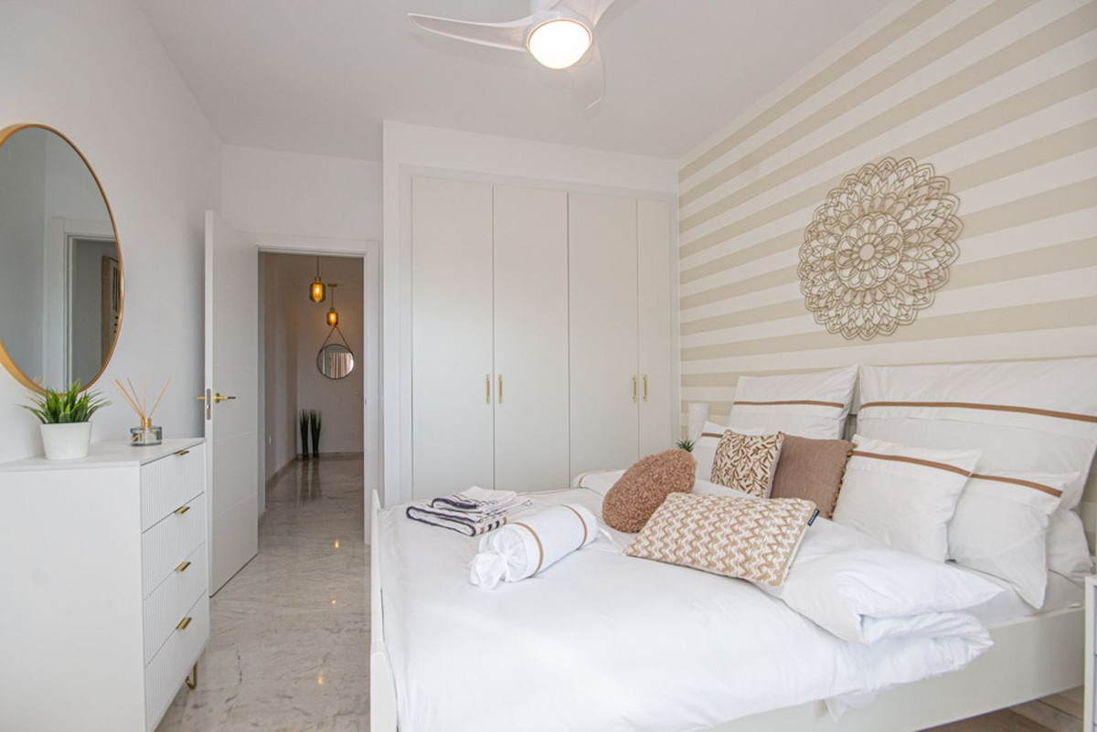 Te koop Middle Floor Apartment Costa Del Sol Calahonda € 499.000,-