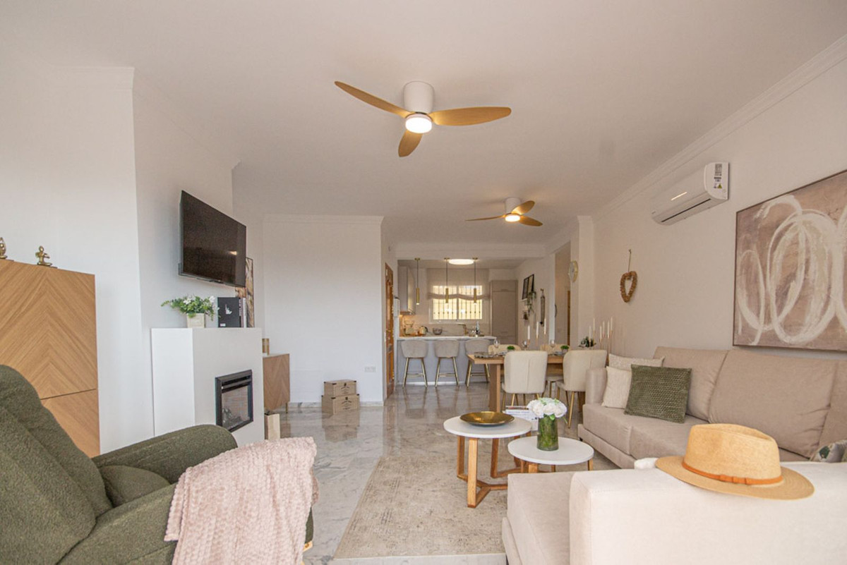 Te koop Middle Floor Apartment Costa Del Sol Calahonda € 499.000,-