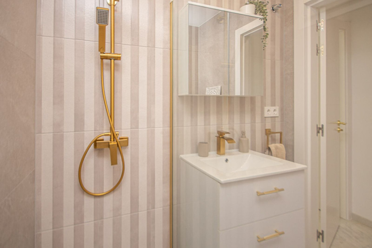 Te koop Middle Floor Apartment Costa Del Sol Calahonda € 499.000,-