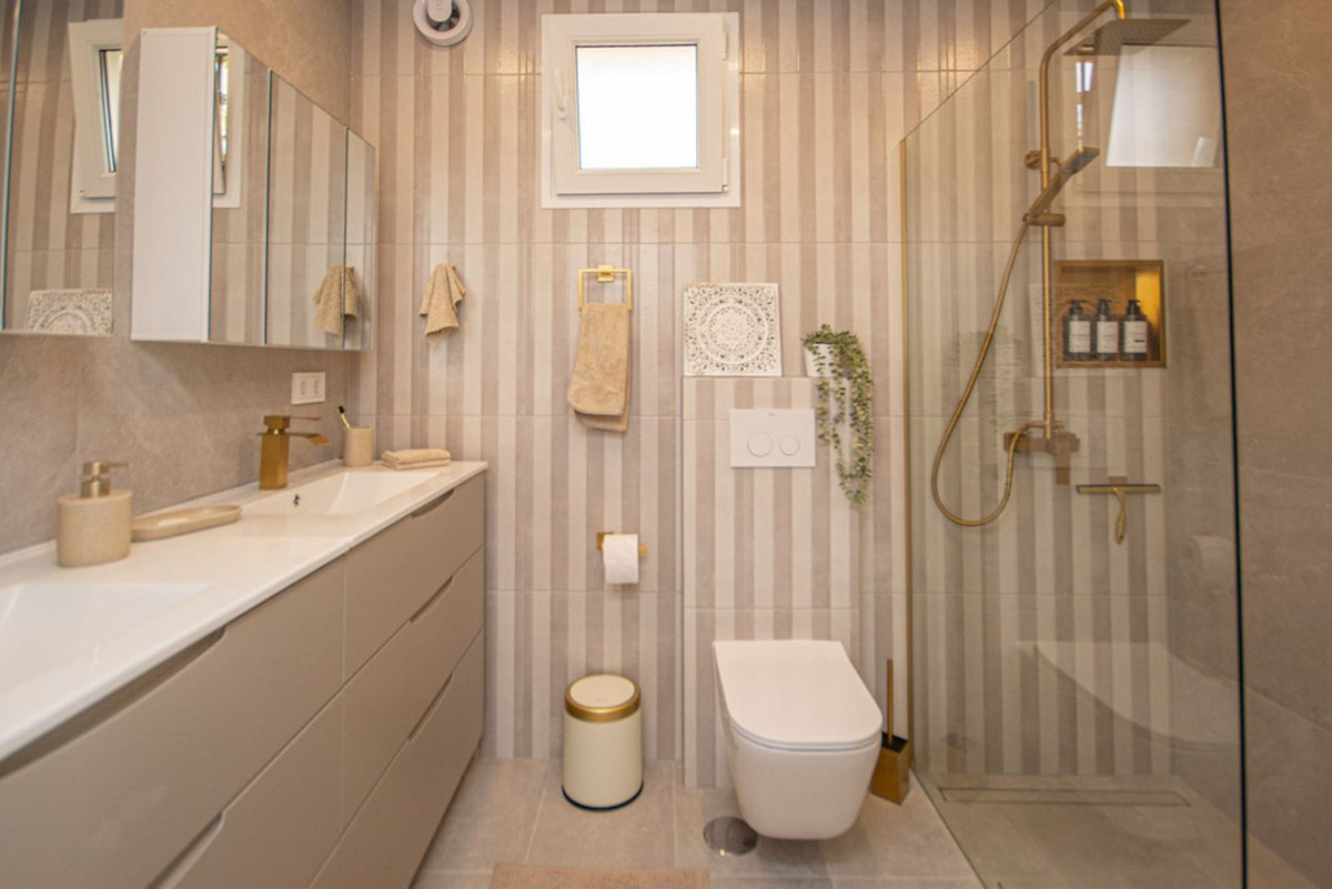 Te koop Middle Floor Apartment Costa Del Sol Calahonda € 499.000,-