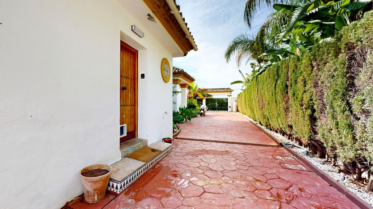 Te koop Vrijstaande Villa Costa Del Sol Guadalmina Alta € 2.650.000,-