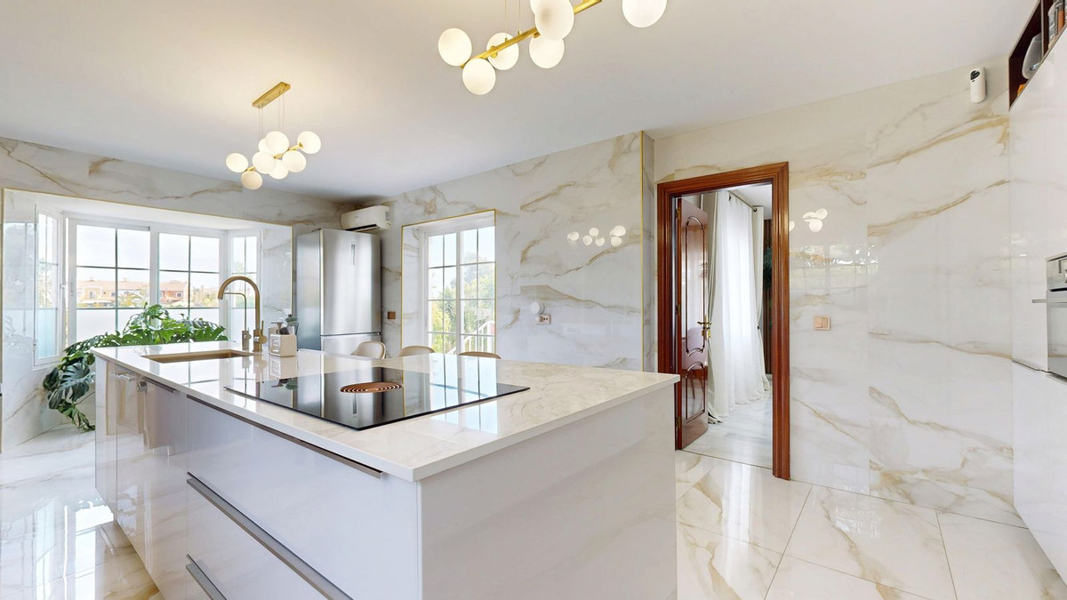 Te koop Vrijstaande Villa Costa Del Sol Guadalmina Alta € 2.650.000,-