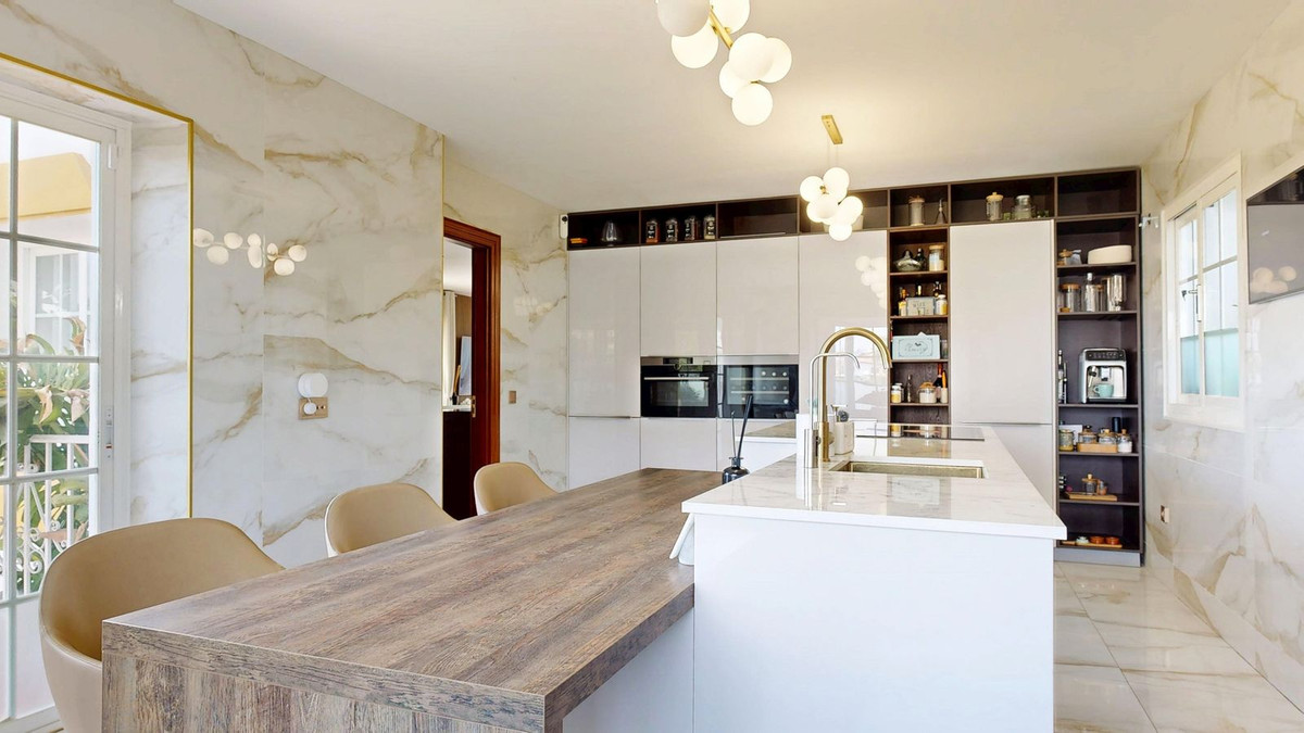 Te koop Vrijstaande Villa Costa Del Sol Guadalmina Alta € 2.650.000,-