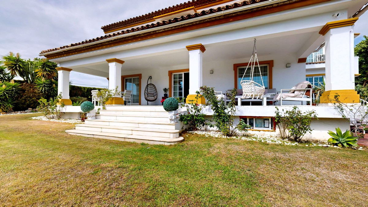 Te koop Vrijstaande Villa Costa Del Sol Guadalmina Alta € 2.650.000,-