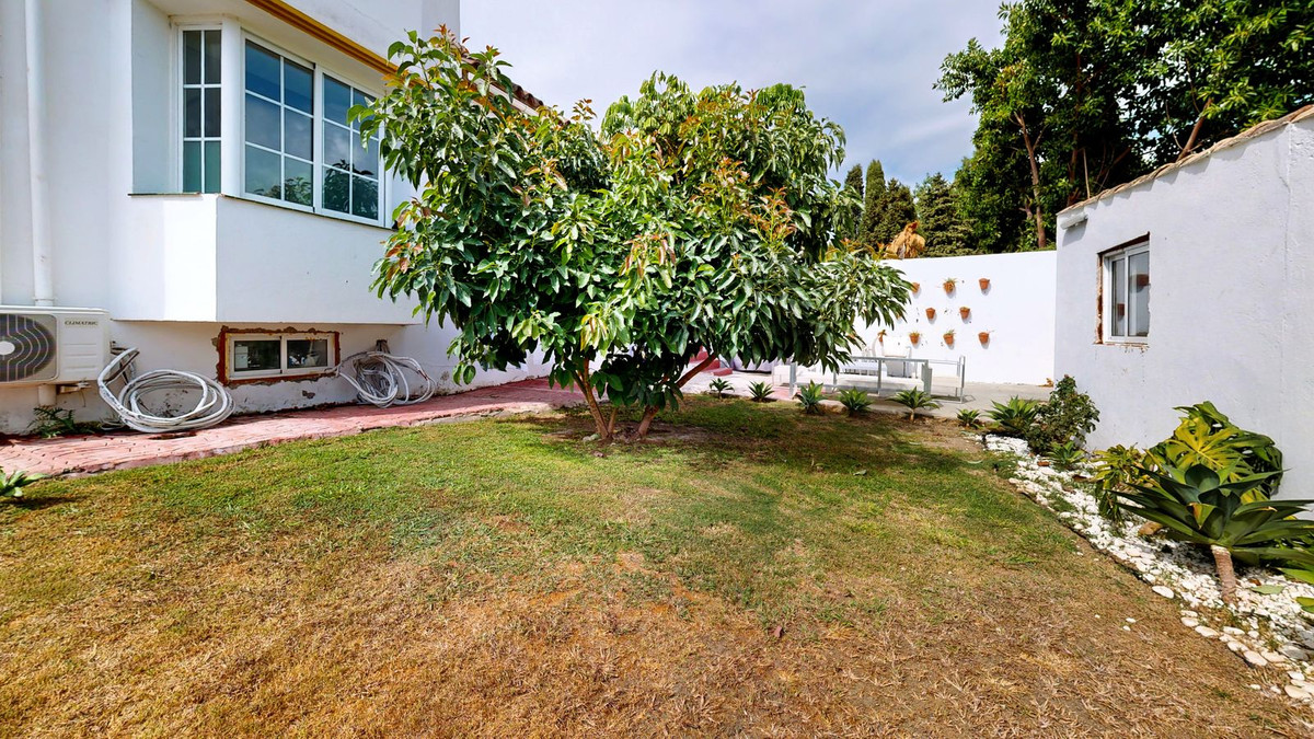 Te koop Vrijstaande Villa Costa Del Sol Guadalmina Alta € 2.650.000,-