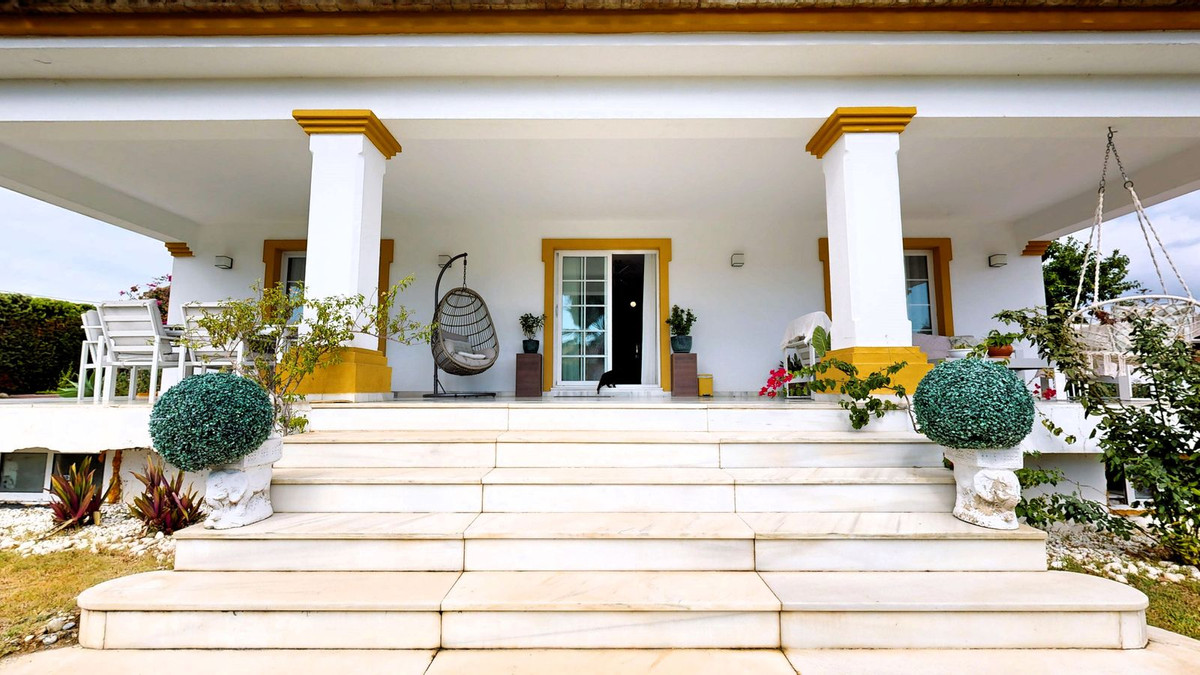 Te koop Vrijstaande Villa Costa Del Sol Guadalmina Alta € 2.650.000,-