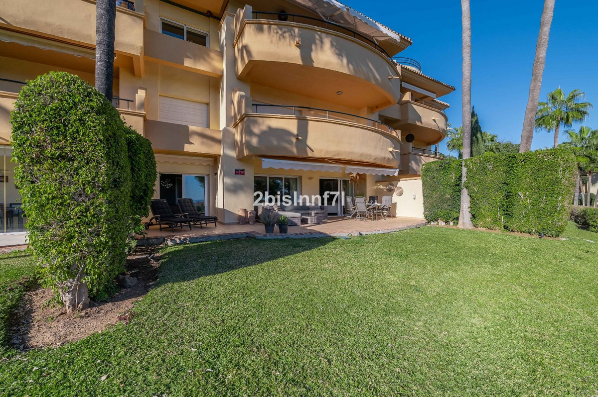 Te koop Gelijkvloers appartement Costa Del Sol Elviria € 585.000,-