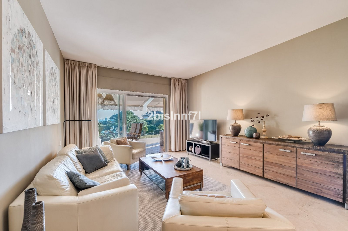 Te koop Gelijkvloers appartement Costa Del Sol Elviria € 585.000,-