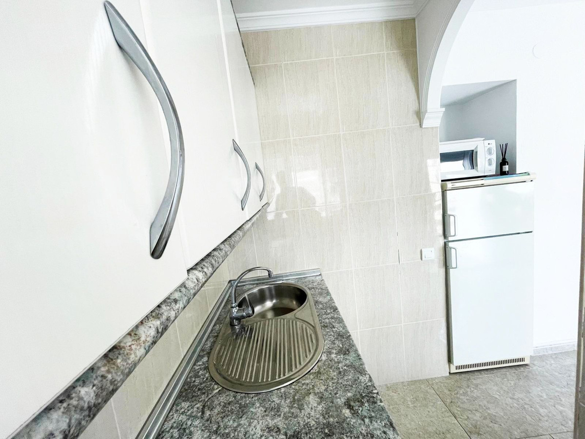 Te koop Middle Floor Apartment Costa Del Sol Benalmadena Costa € 235.000,-