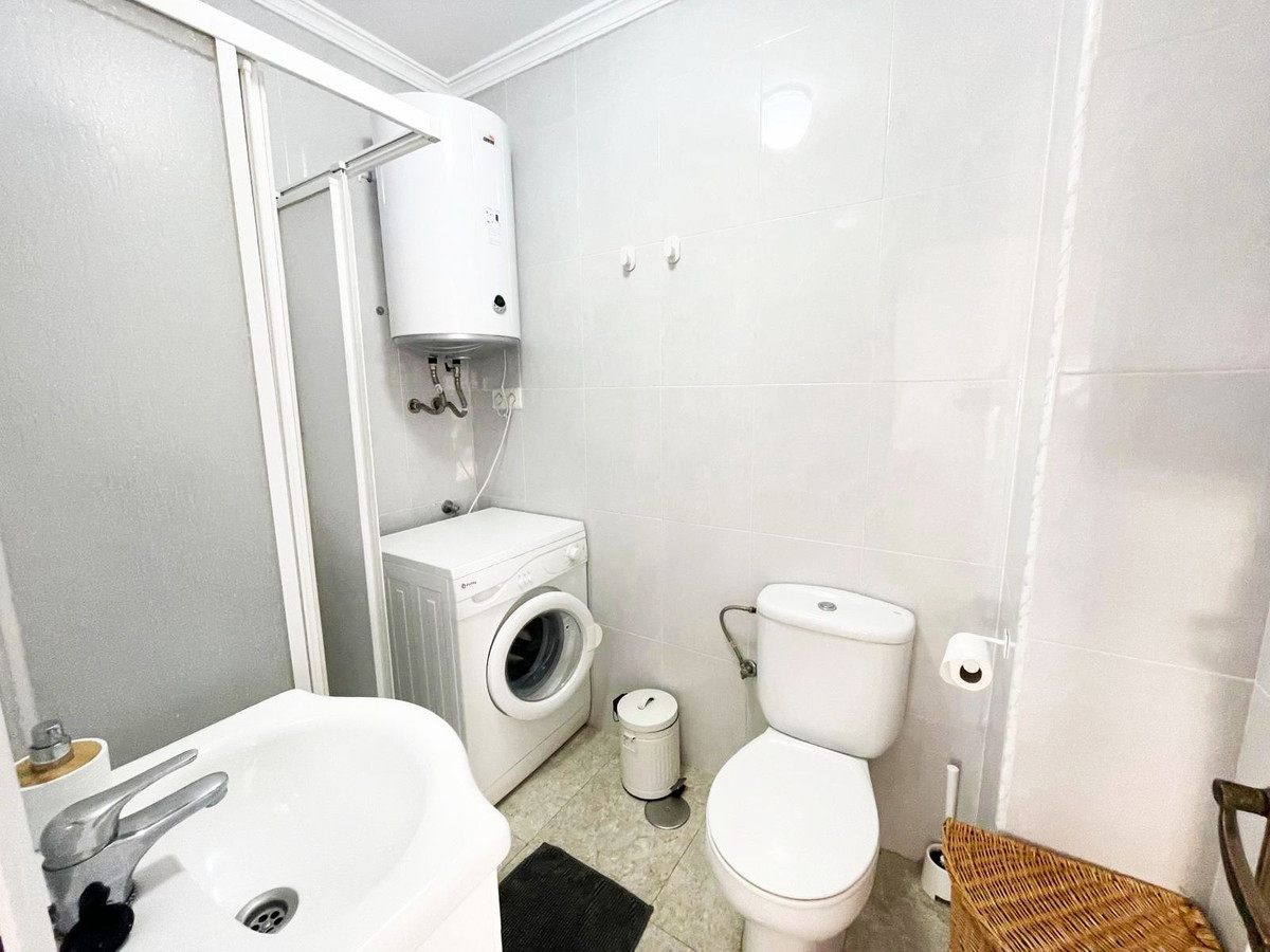 Te koop Middle Floor Apartment Costa Del Sol Benalmadena Costa € 235.000,-