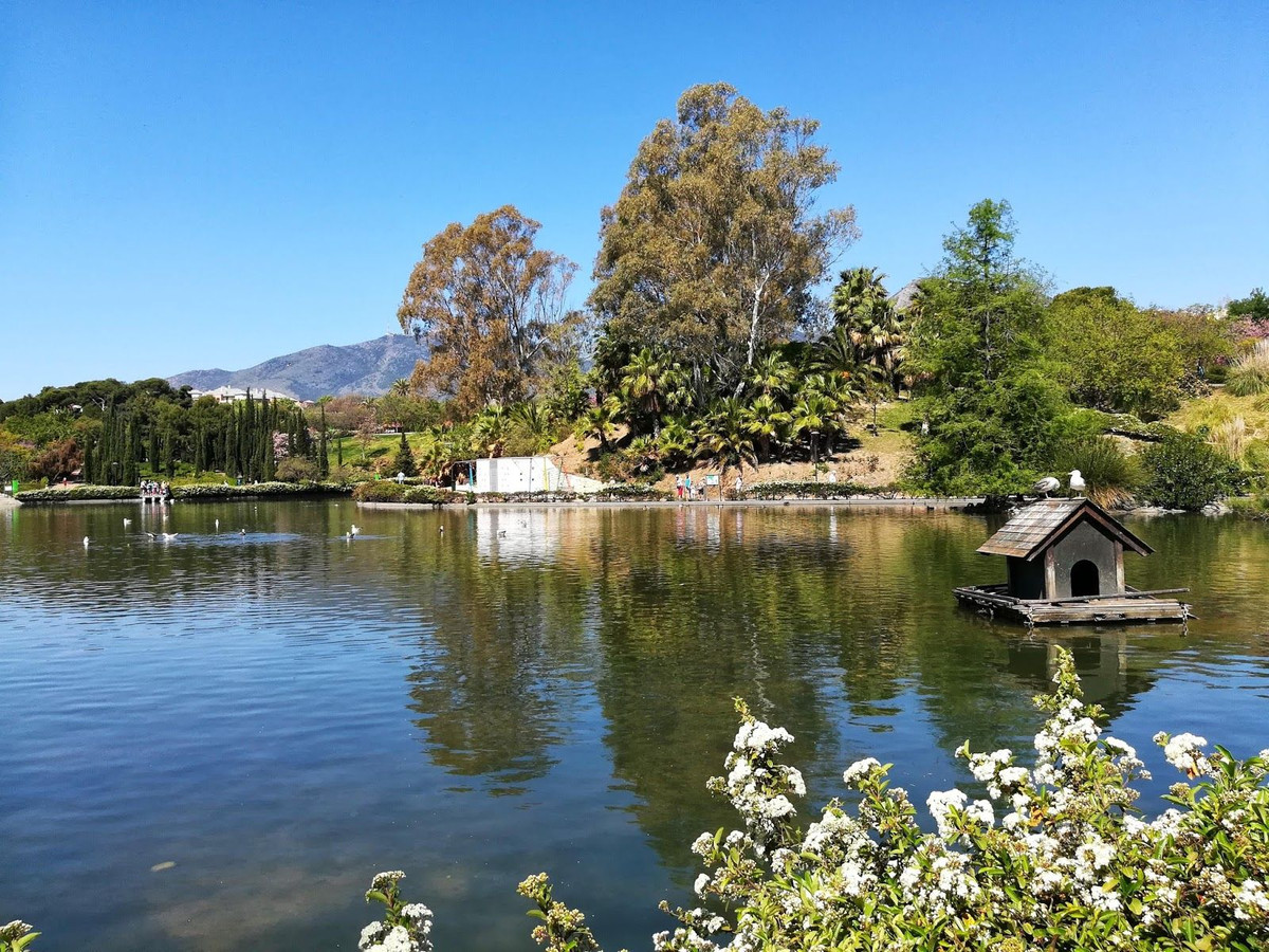 Te koop Middle Floor Apartment Costa Del Sol Benalmadena Costa € 235.000,-