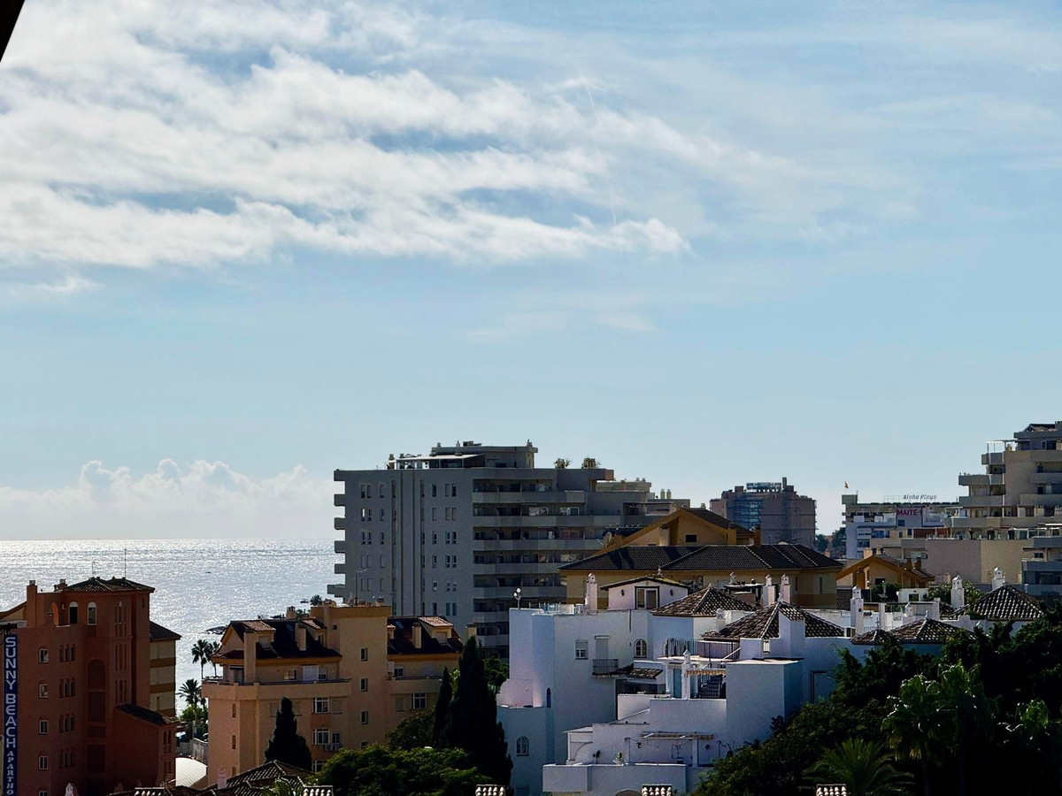 Te koop Middle Floor Apartment Costa Del Sol Benalmadena Costa € 235.000,-