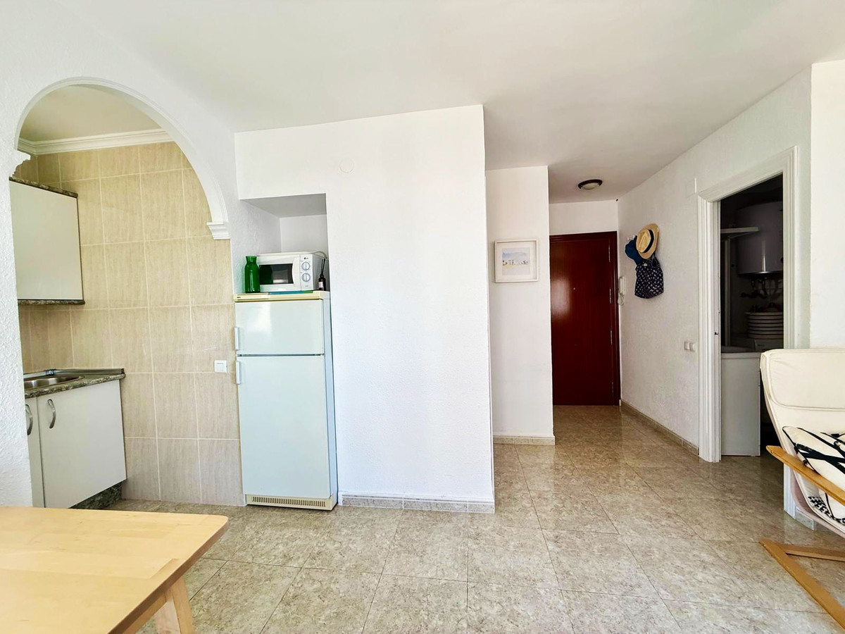 Te koop Middle Floor Apartment Costa Del Sol Benalmadena Costa € 235.000,-