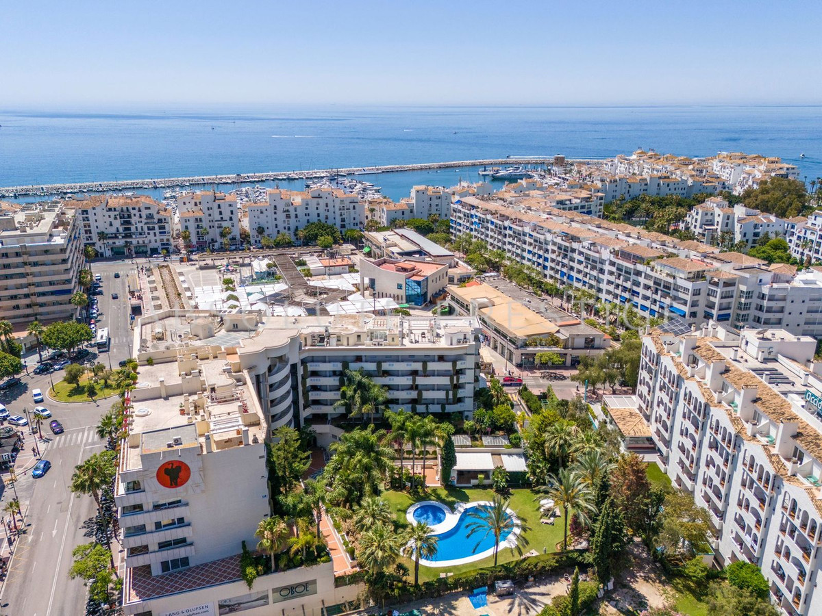 Te koop Middle Floor Apartment Costa Del Sol Puerto Banús € 1.200.000,-