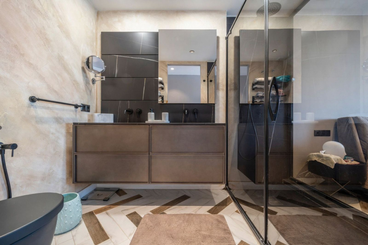 Te koop Middle Floor Apartment Costa Del Sol Puerto Banús € 1.200.000,-