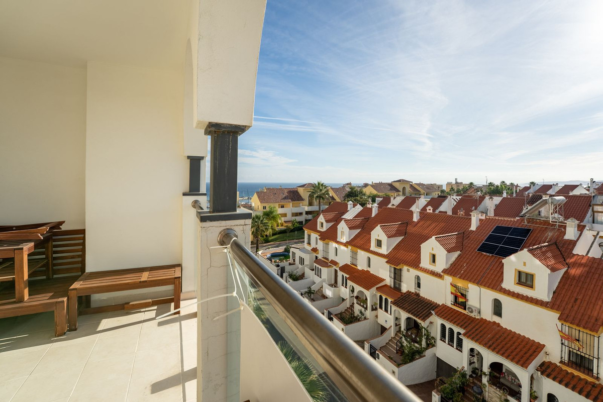 Te koop Middle Floor Apartment Costa Del Sol Estepona € 475.000,-