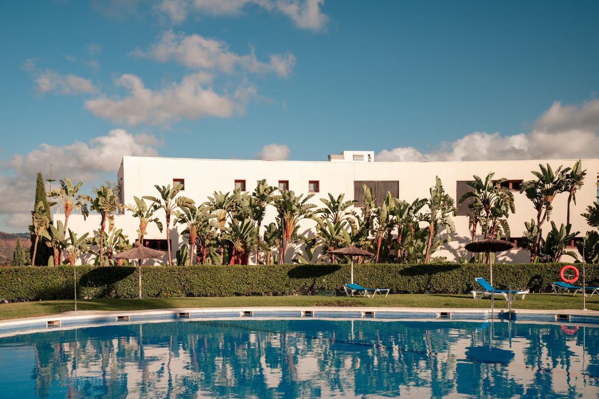 Te koop Middle Floor Apartment Costa Del Sol Altos De Los Monteros € 569.000,-
