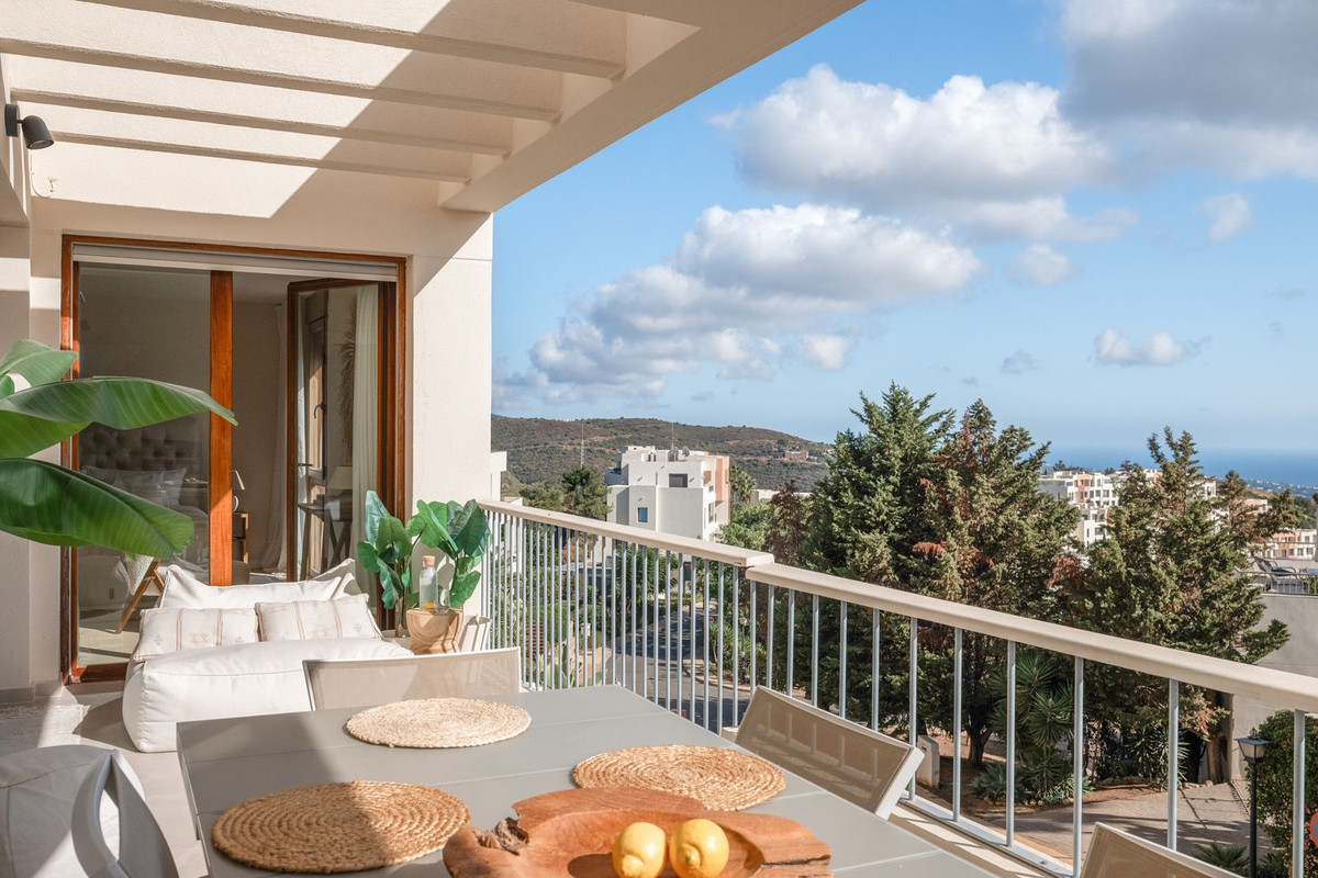 Te koop Middle Floor Apartment Costa Del Sol Altos De Los Monteros € 569.000,-