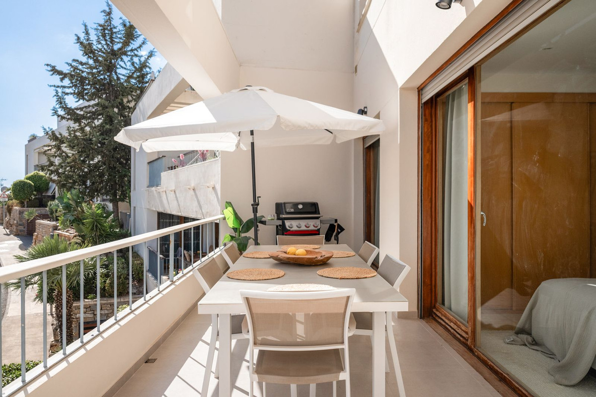 Te koop Middle Floor Apartment Costa Del Sol Altos De Los Monteros € 569.000,-