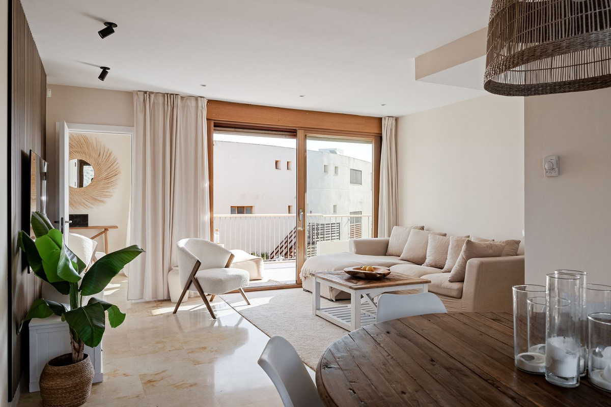 Te koop Middle Floor Apartment Costa Del Sol Altos De Los Monteros € 569.000,-