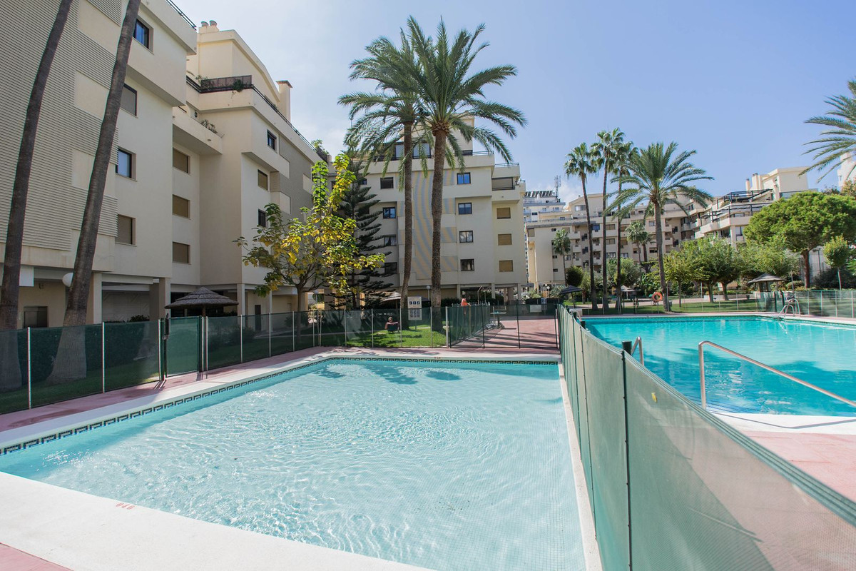 Te koop Middle Floor Apartment Costa Del Sol Torremolinos € 980.000,-
