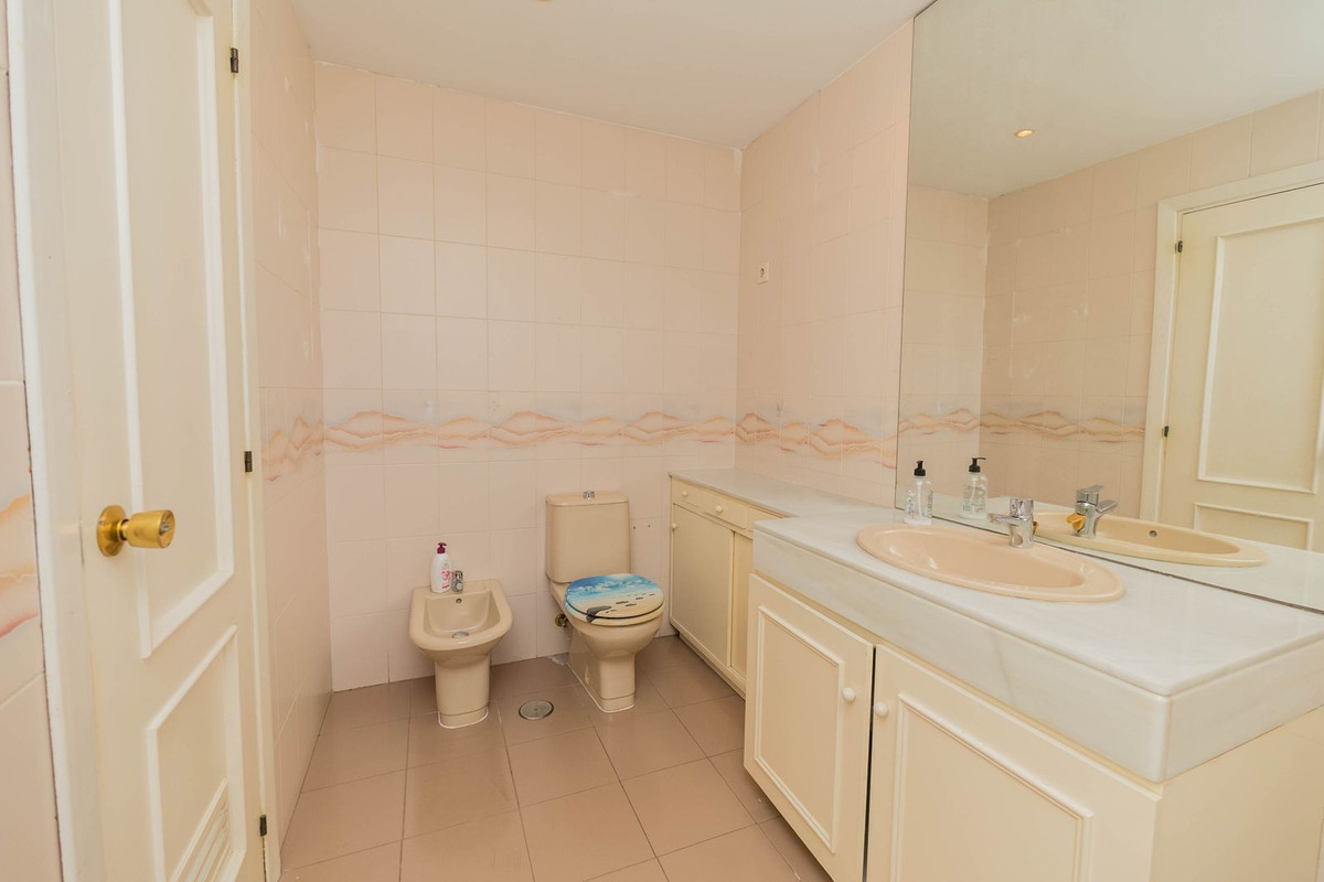 Te koop Middle Floor Apartment Costa Del Sol Torremolinos € 980.000,-