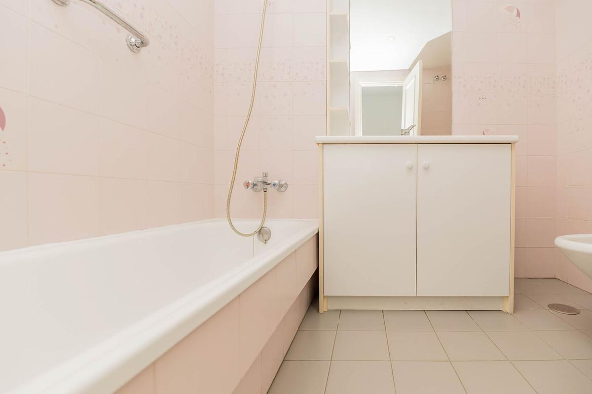 Te koop Middle Floor Apartment Costa Del Sol Torremolinos € 980.000,-