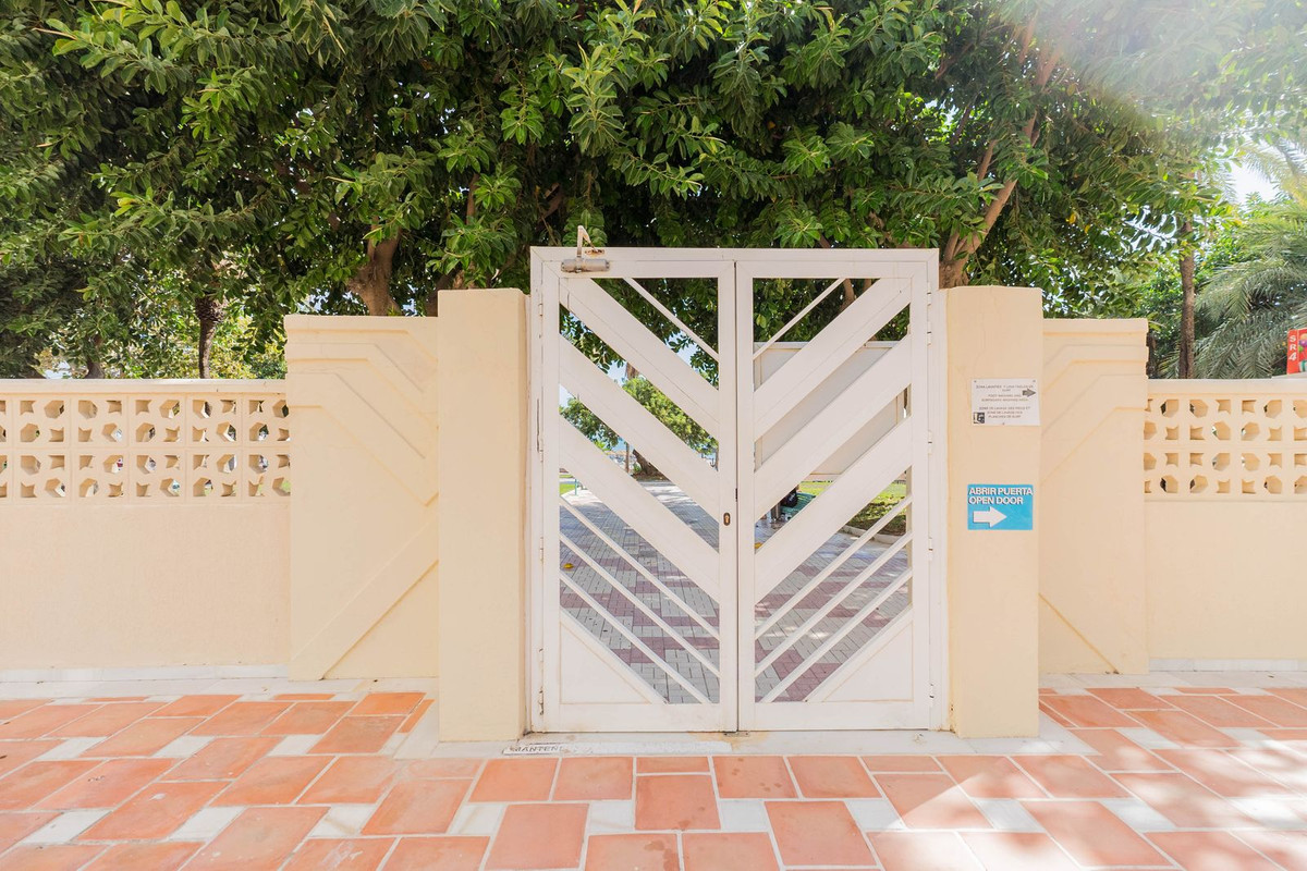 Te koop Middle Floor Apartment Costa Del Sol Torremolinos € 980.000,-