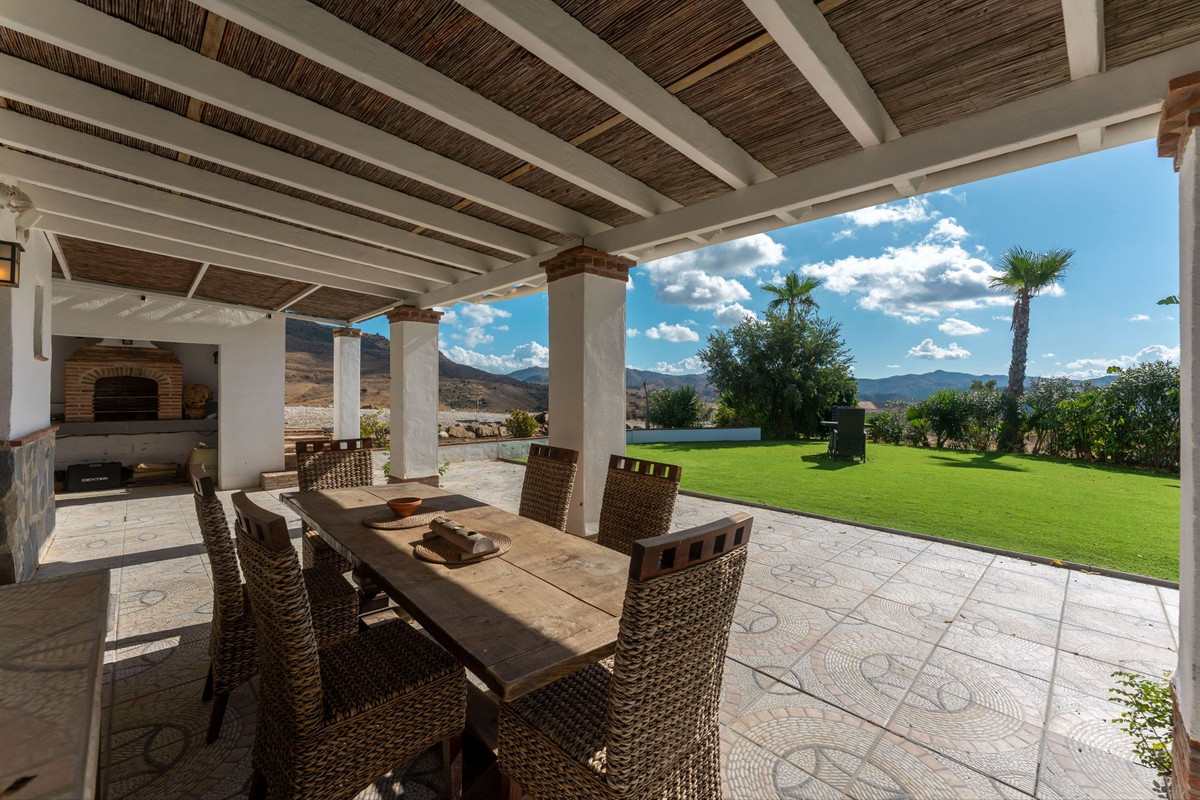 Te koop Vrijstaande Villa Costa Del Sol Alora € 449.000,-