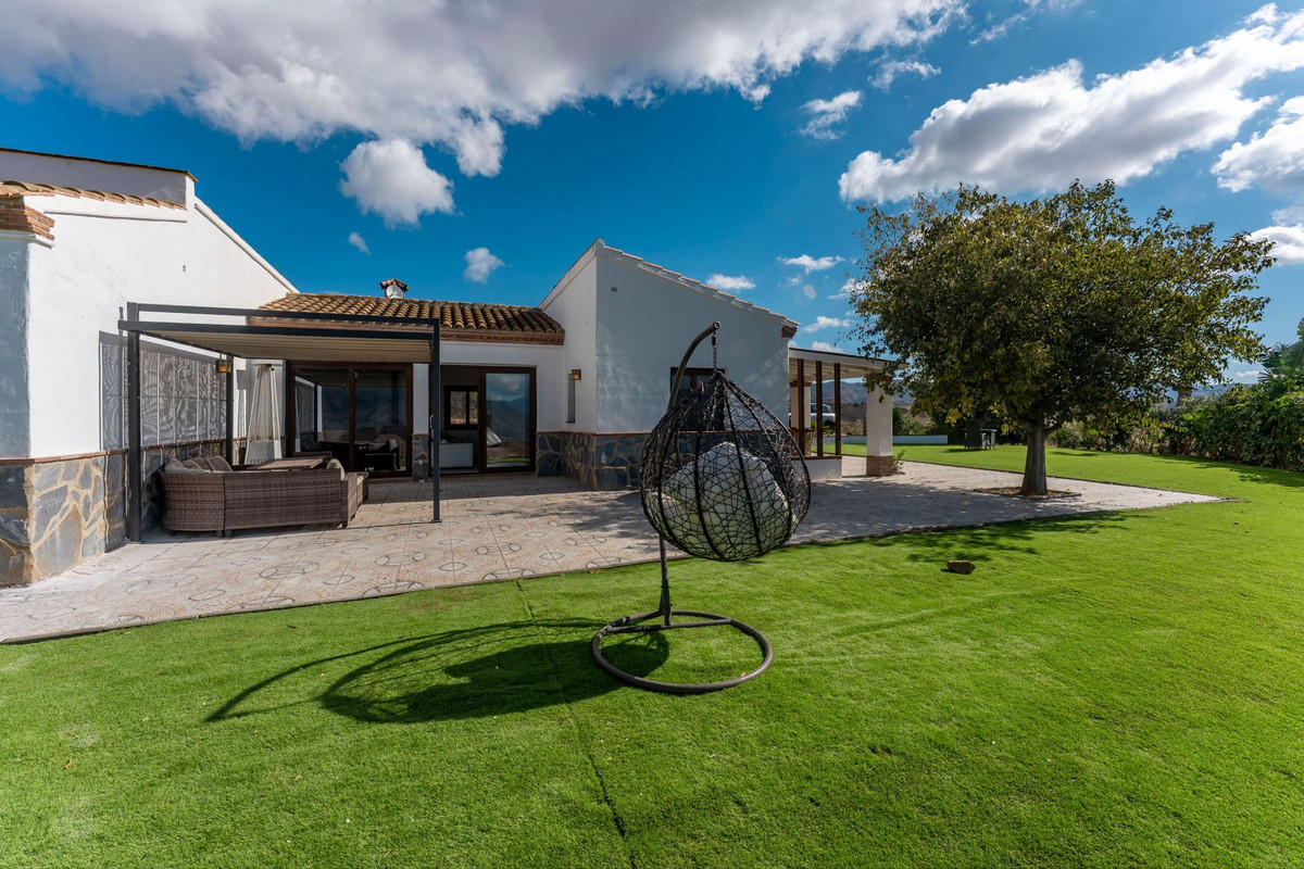 Te koop Vrijstaande Villa Costa Del Sol Alora € 449.000,-