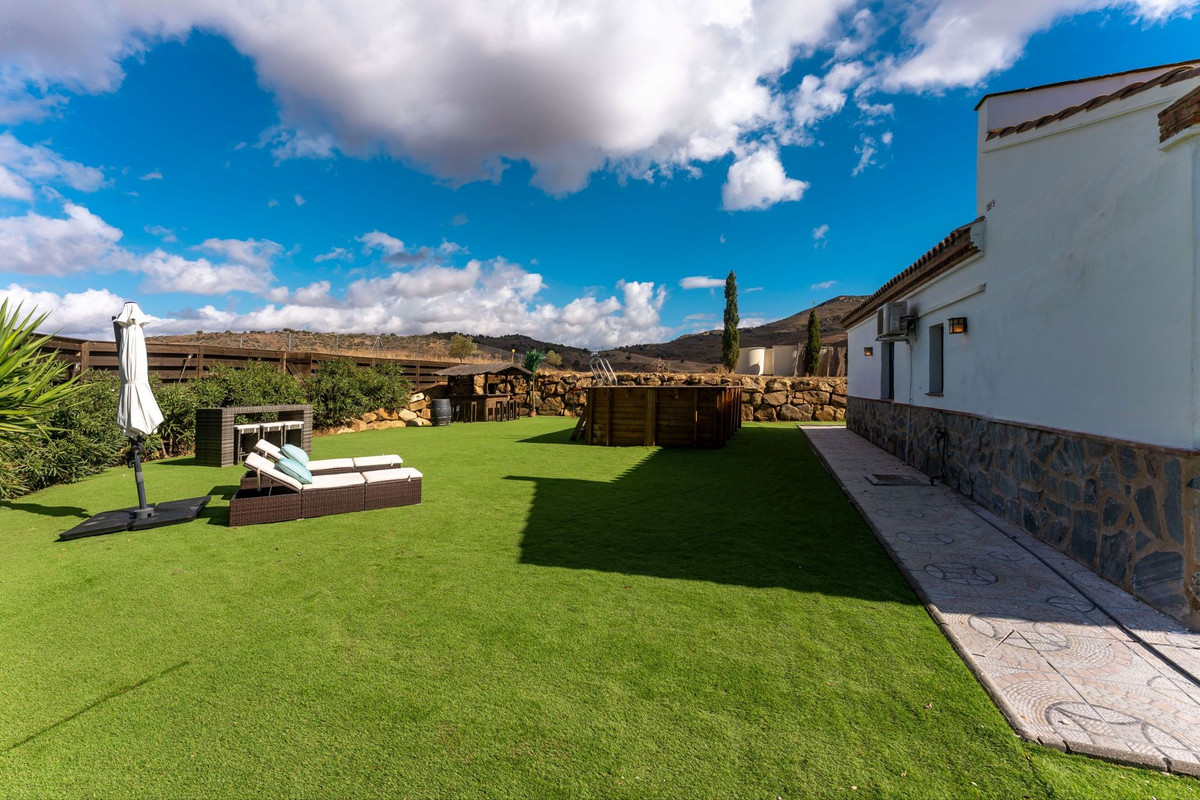 Te koop Vrijstaande Villa Costa Del Sol Alora € 449.000,-