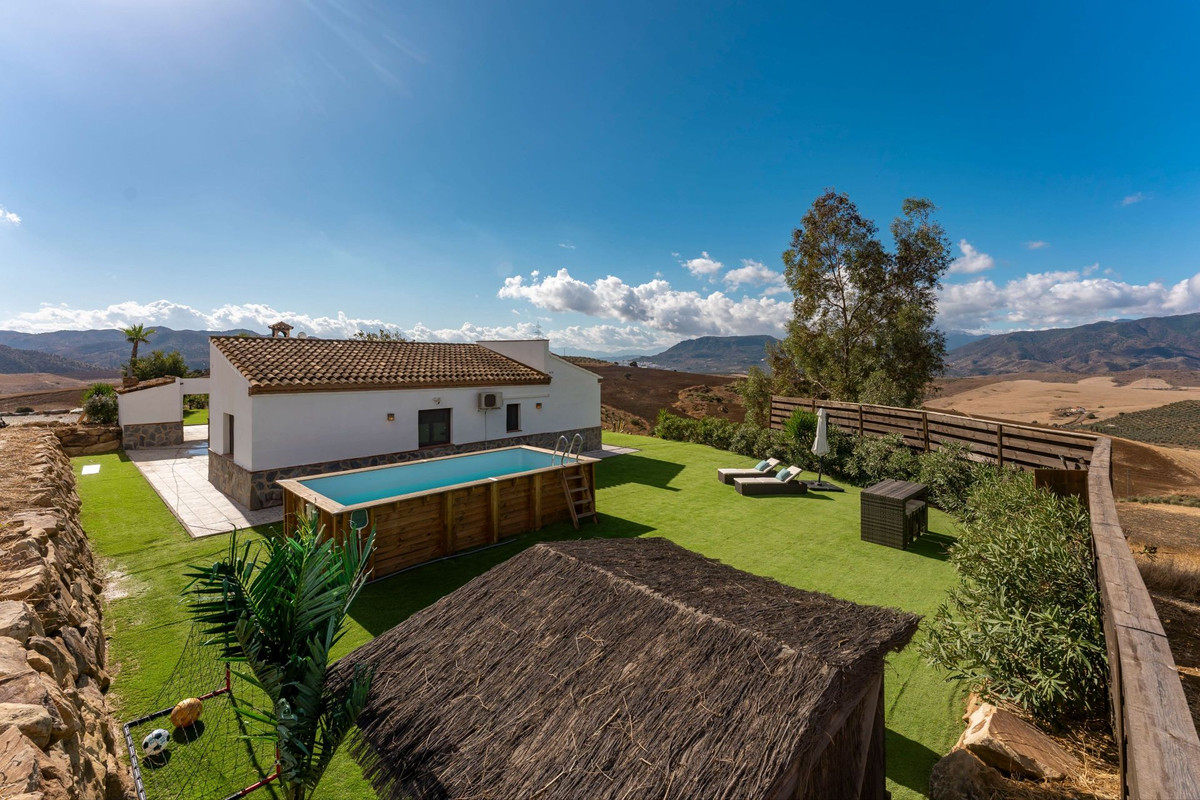 Te koop Vrijstaande Villa Costa Del Sol Alora € 449.000,-