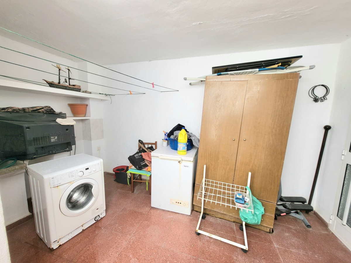 Te koop Vrijstaande Villa Costa Del Sol Estepona € 300.000,-