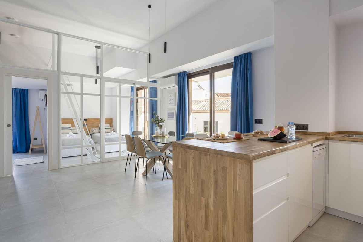 Te koop Middle Floor Apartment Costa Del Sol Torremolinos Centro € 440.000,-