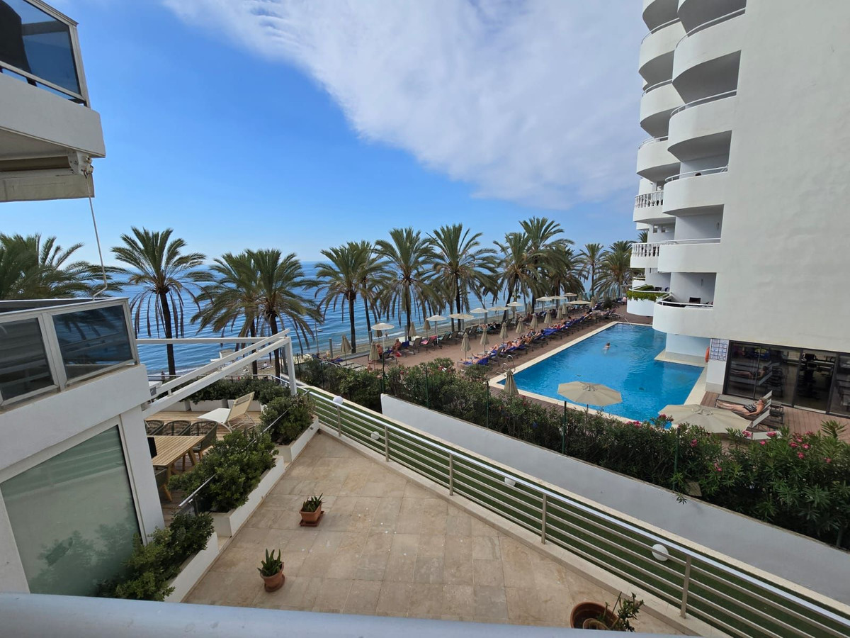 Te koop Middle Floor Apartment Costa Del Sol Marbella € 950.000,-