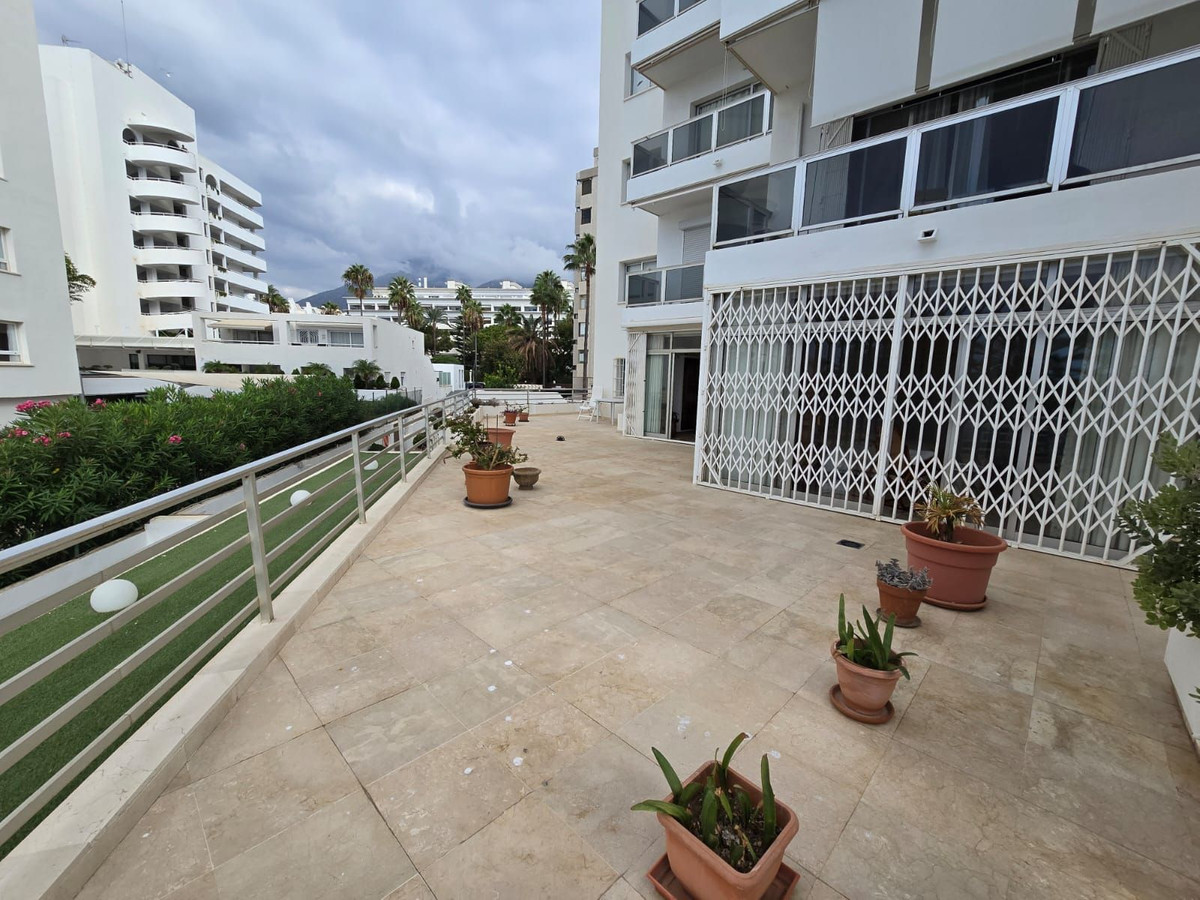 Te koop Middle Floor Apartment Costa Del Sol Marbella € 950.000,-