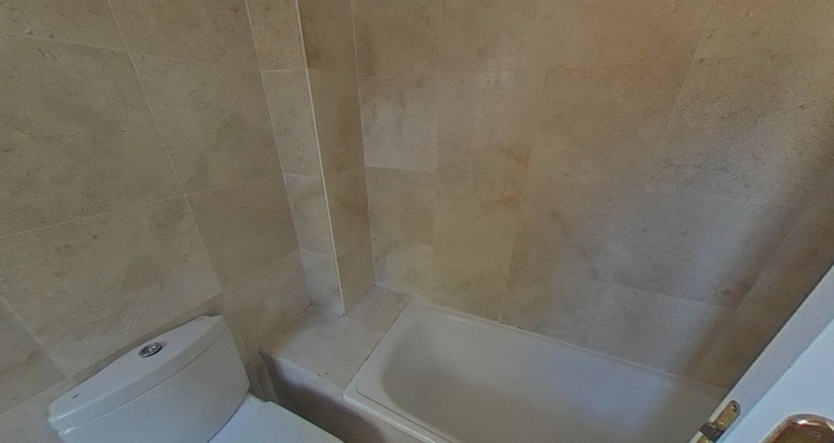 Te koop Middle Floor Apartment Costa Del Sol Elviria € 420.000,-