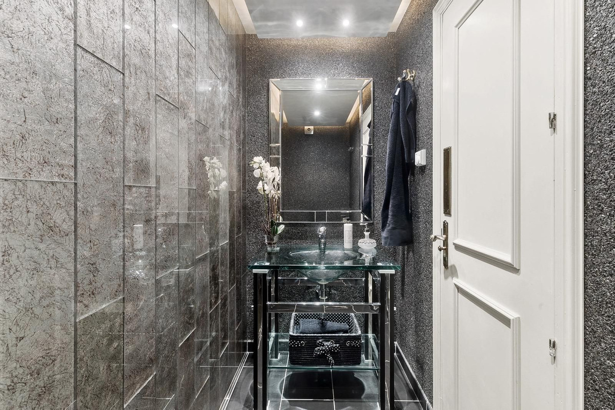 Te koop Middle Floor Apartment Costa Del Sol El Presidente € 1.200.000,-