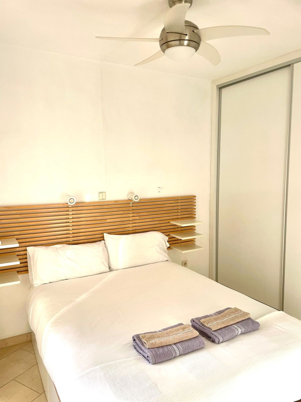 Te koop Middle Floor Apartment Costa Del Sol Benalmadena Costa € 360.000,-