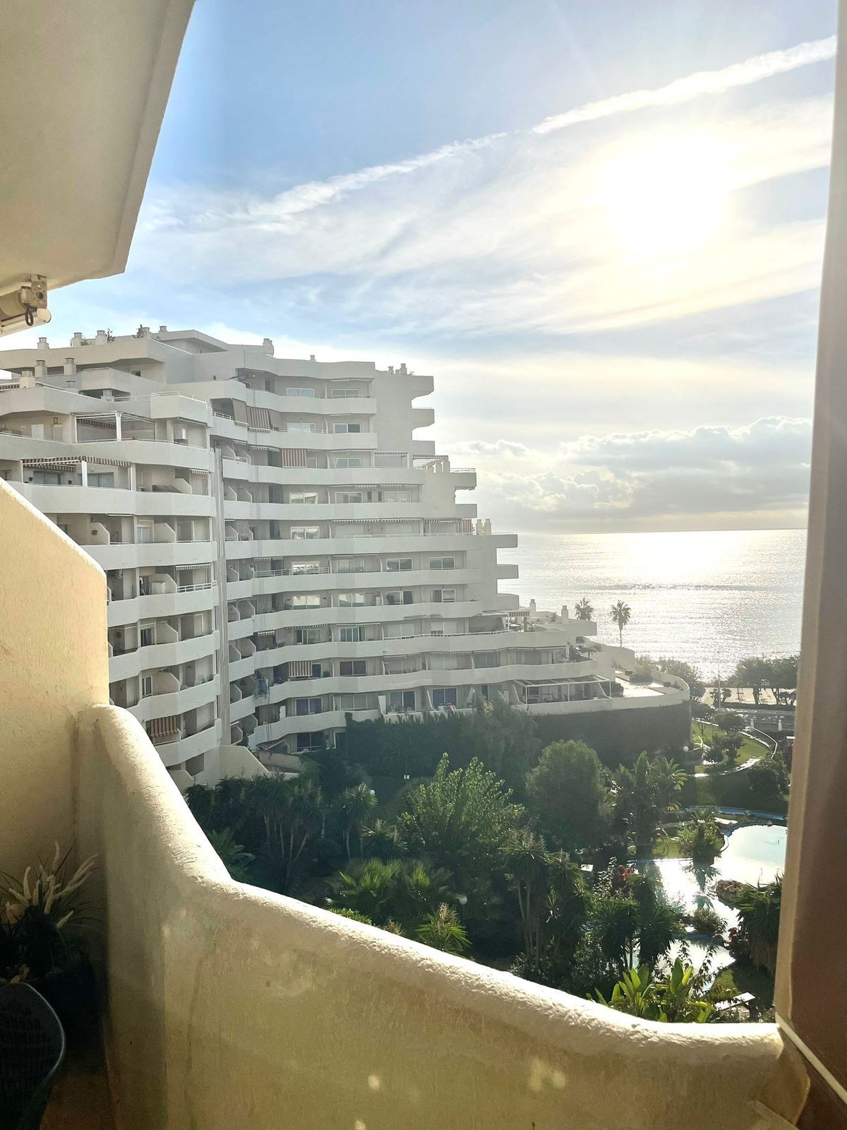 Te koop Middle Floor Apartment Costa Del Sol Benalmadena Costa € 360.000,-