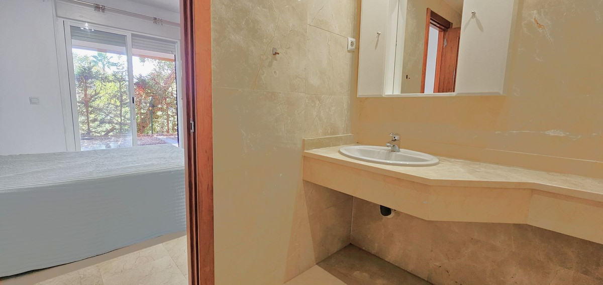 Te koop Gelijkvloers appartement Costa Del Sol Elviria € 350.000,-